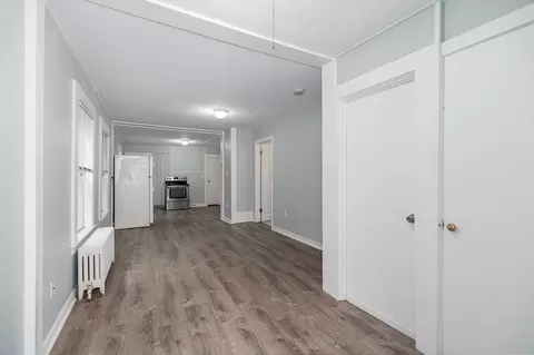 Entry Way - 5 Fair St, Gloucester, MA 01930 photo 3 of 3