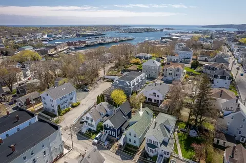 5 Fair St, Gloucester, MA 01930