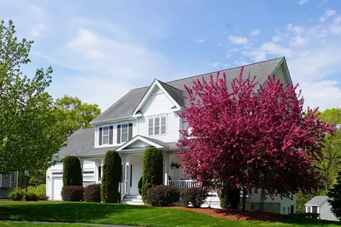 12 Pratt Dr, Norton, MA 02766