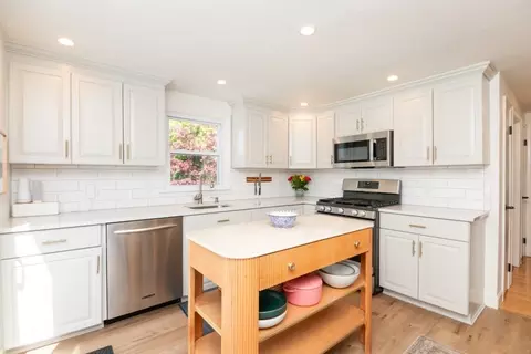 480 Beech St, Boston, MA 02131