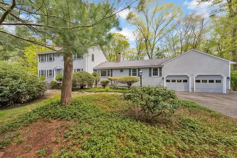50 Wildwood Dr, Bedford, MA 01730