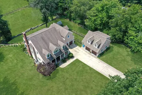 736 Adams St, Holliston, MA 01746