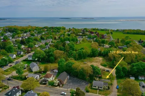 127 Standish Ave, Plymouth, MA 02360