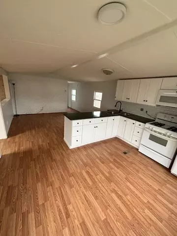 56 Dots Ln, Buzzards Bay, MA 02532 photo 6