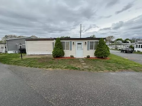 56 Dots Ln, Buzzards Bay, MA 02532 photo 2