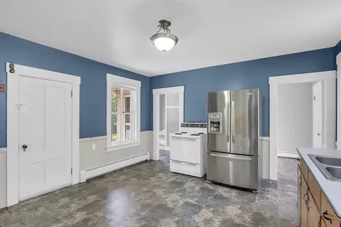 19 Howe St, Orange, MA 01364 photo 6