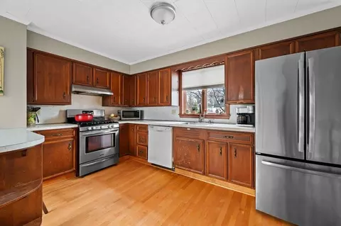 121 Bridge St, Beverly, MA 01915 photo 9
