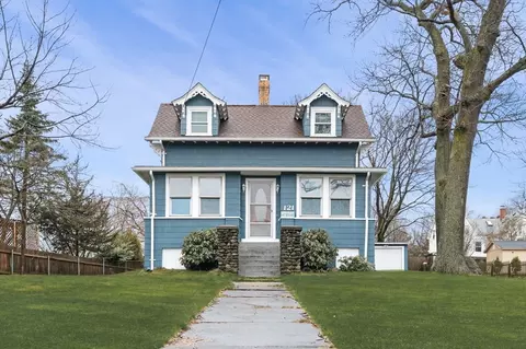 121 Bridge St, Beverly, MA 01915 photo 2