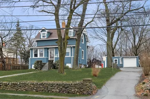 121 Bridge St, Beverly, MA 01915