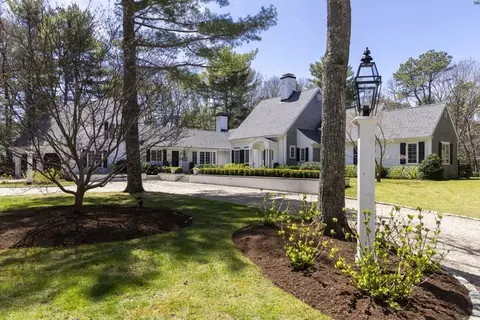 25 Oakdale Path, Barnstable, MA 02655