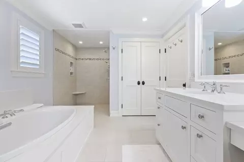 Bath - 25 Oakdale Path, Barnstable, MA 02655 photo 2 of 4