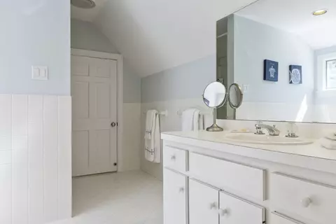 Bath - 25 Oakdale Path, Barnstable, MA 02655 photo 4 of 4