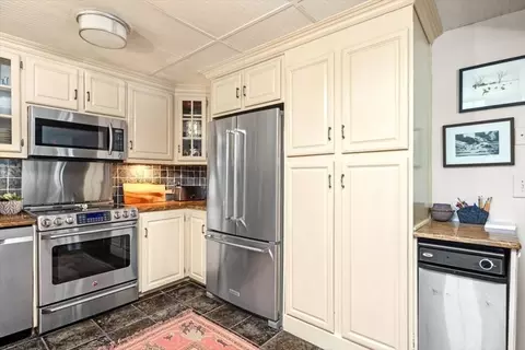 193 Newbridge St, Hingham, MA 02043 photo 11