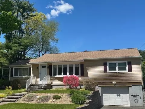 14 Sasur St, Palmer, MA 01080