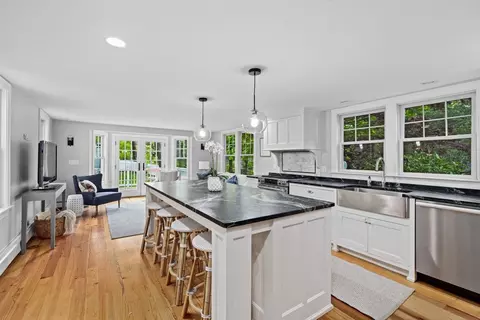 56 Elm St, Hingham, MA 02043 photo 8