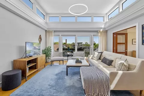27 West St #8, Cambridge, MA 02139
