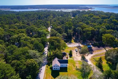 215 Paine Hollow Rd, Wellfleet, MA 02667
