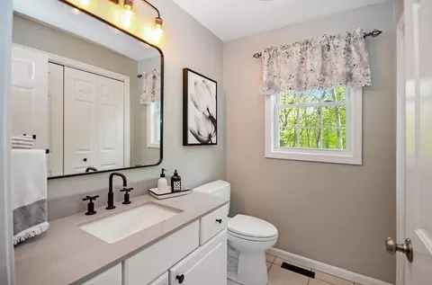 33 Boundary Stone Rd, Sutton, MA 01590 photo 9