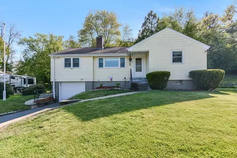 93 Waltham St, Woburn, MA 01801