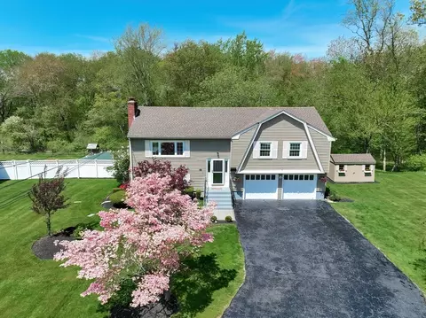 13 Doyle Cir, Framingham, MA 01701 photo 3