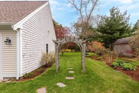 54 Roosevelt Rd, Barnstable, MA 02635 photo 32