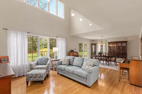 54 Roosevelt Rd, Barnstable, MA 02635 photo 5
