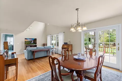 54 Roosevelt Rd, Barnstable, MA 02635 photo 9