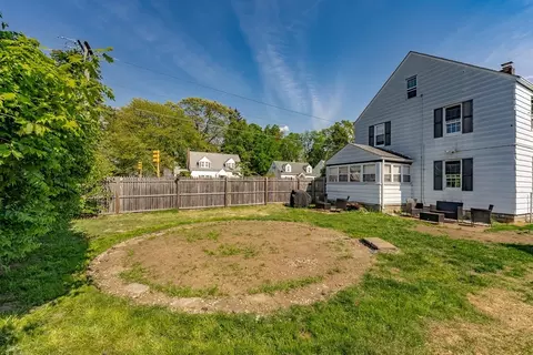 204 Roosevelt Ave, Springfield, MA 01118 photo 19