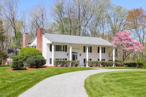 55 Everett St, Sherborn, MA 01770