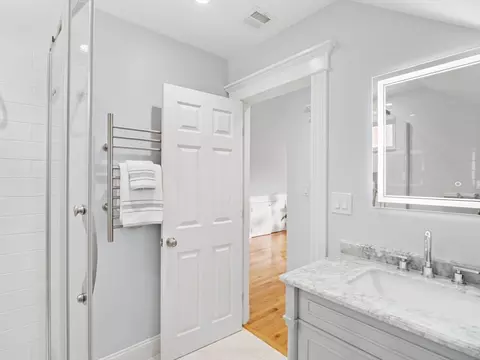 Bath - 30 Baker Rd, Everett, MA 02149 photo 3 of 4