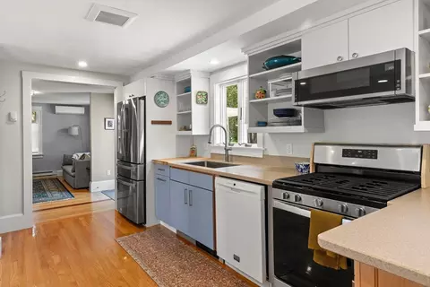 17 Amherst Rd, Beverly, MA 01915 photo 5