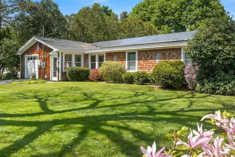 17 Amherst Rd, Beverly, MA 01915