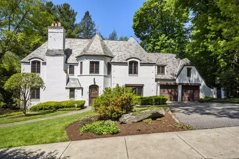 19 Westwood Dr, Worcester, MA 01609