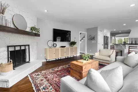 Living - 88 Jedediahs Path, Marshfield, MA 02050 photo 1 of 4