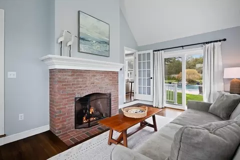Living - 88 Jedediahs Path, Marshfield, MA 02050 photo 4 of 4