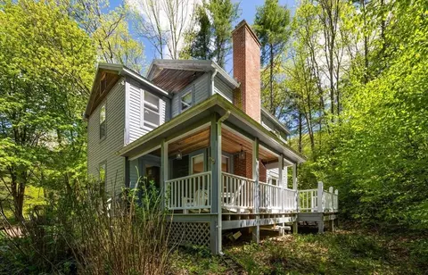 350 Reeds Bridge Rd, Conway, MA 01341