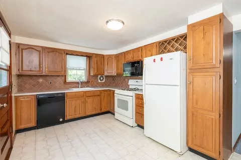 111 E Park Ave, Lynn, MA 01902 photo 3