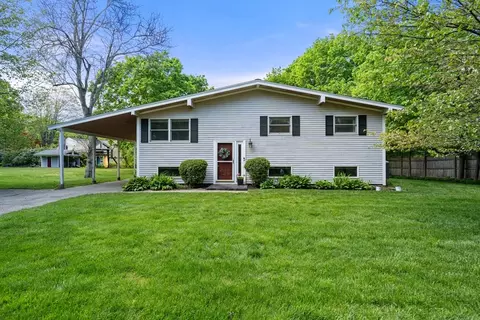 25 Fox Ln, Concord, MA 01742