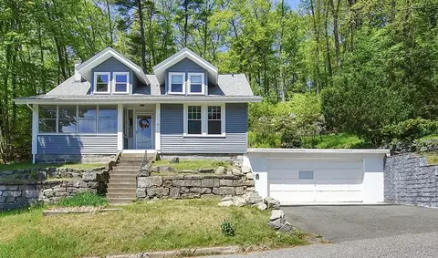26 Rockview St, Palmer, MA 01069