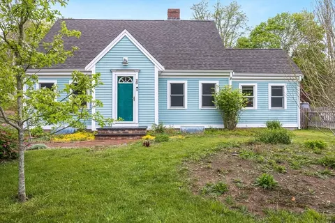 Exterior - 20 Crocker St, Barnstable, MA 02632 photo 3 of 11