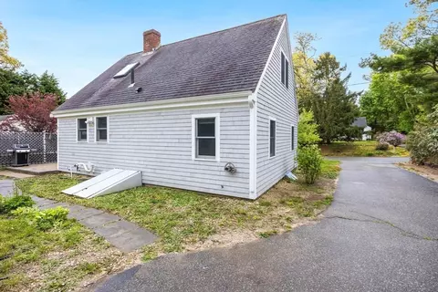 Exterior - 20 Crocker St, Barnstable, MA 02632 photo 10 of 11