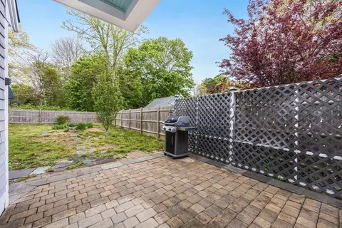 Exterior - 20 Crocker St, Barnstable, MA 02632 photo 5 of 11