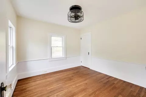 Bedroom - 20 Crocker St, Barnstable, MA 02632 photo 3 of 7