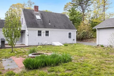 Exterior - 20 Crocker St, Barnstable, MA 02632 photo 8 of 11