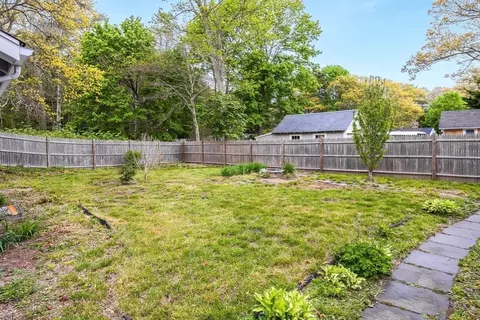 Exterior - 20 Crocker St, Barnstable, MA 02632 photo 7 of 11