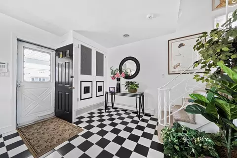 Entry Way - 166 Samoset Ave, Hull, MA 02045 photo 1 of 2