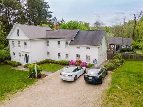 97 Maple St, Sherborn, MA 01770
