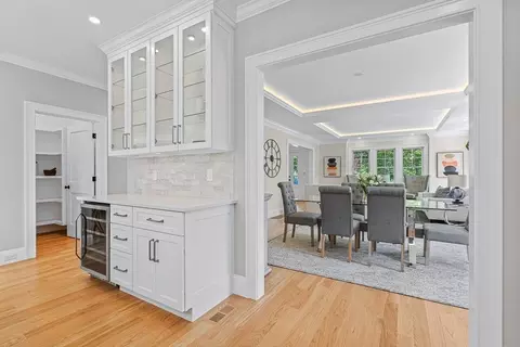 Entry Way - 64 High Rock St, Needham, MA 02492 photo 2 of 6
