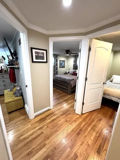 Entry Way - 18 Shirley Rd, Springfield, MA 01109 photo 4 of 4