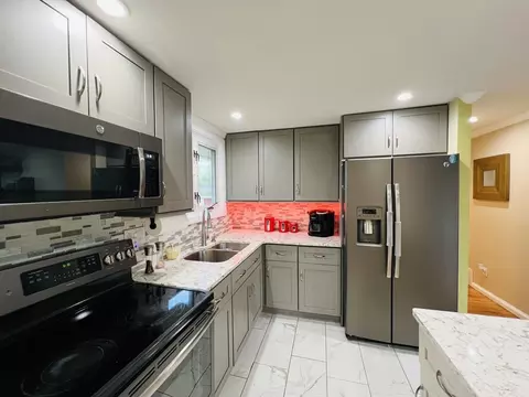 Kitchen - 18 Shirley Rd, Springfield, MA 01109 photo 3 of 7
